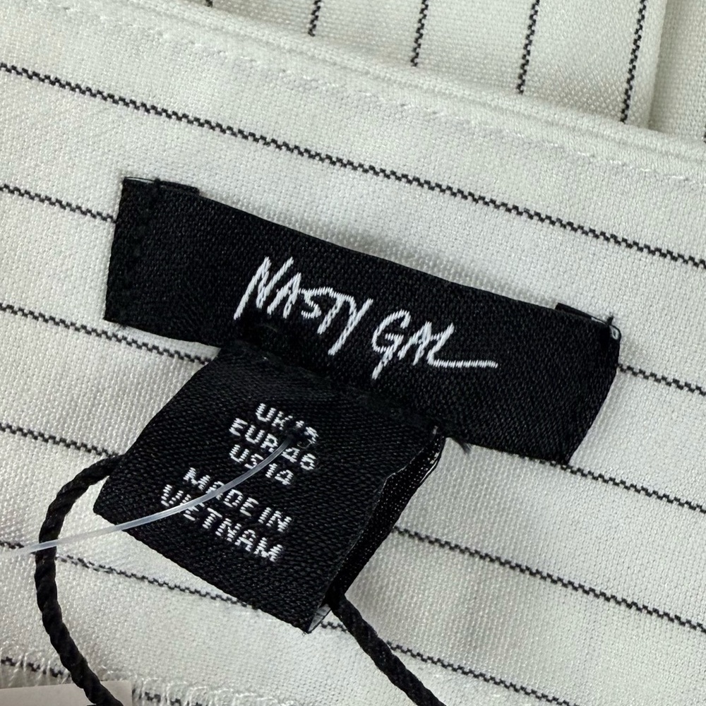 Nasty Gal Pleated Pinstripe Mini Skirt Women US 14 White NWT - Picture 5 of 8